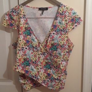 Energie blouse floral perfect for spring& summer